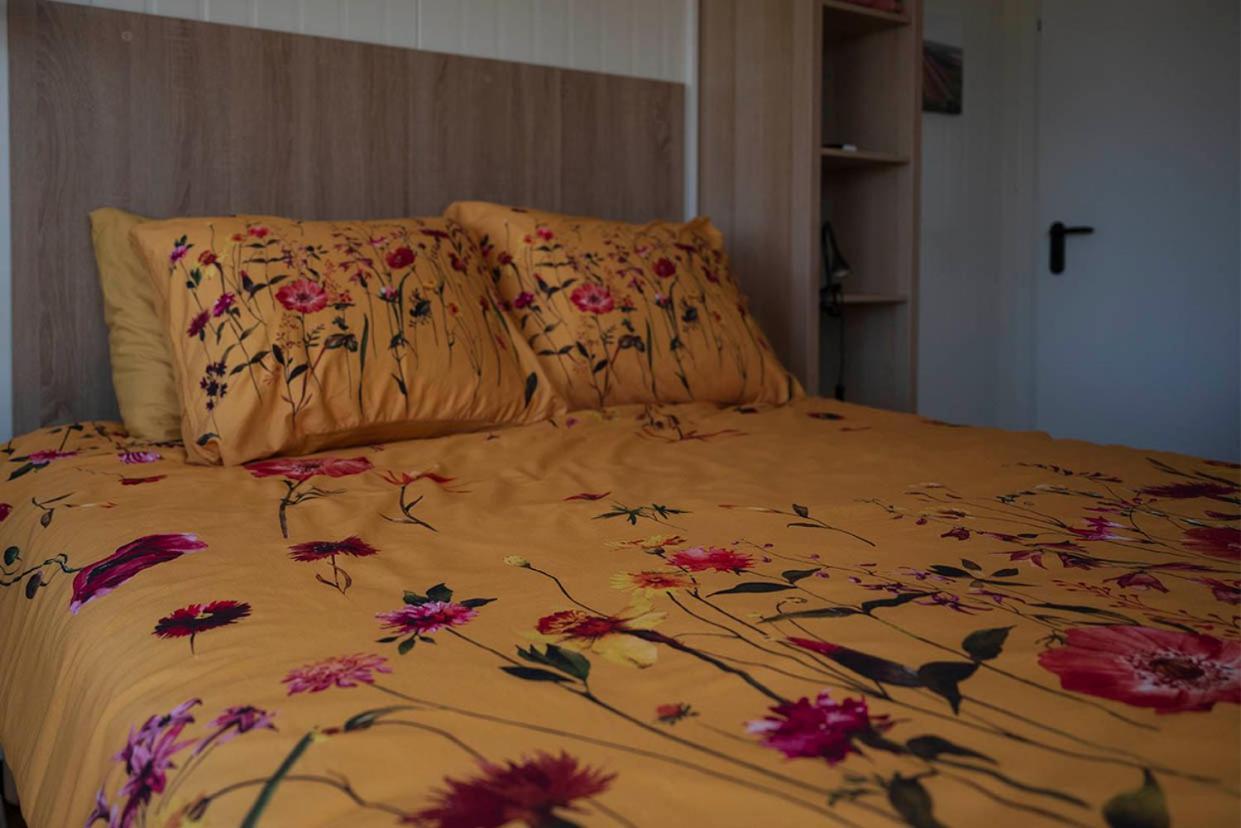 Bloem & Bed Bed & Breakfast 't Zand Luaran gambar