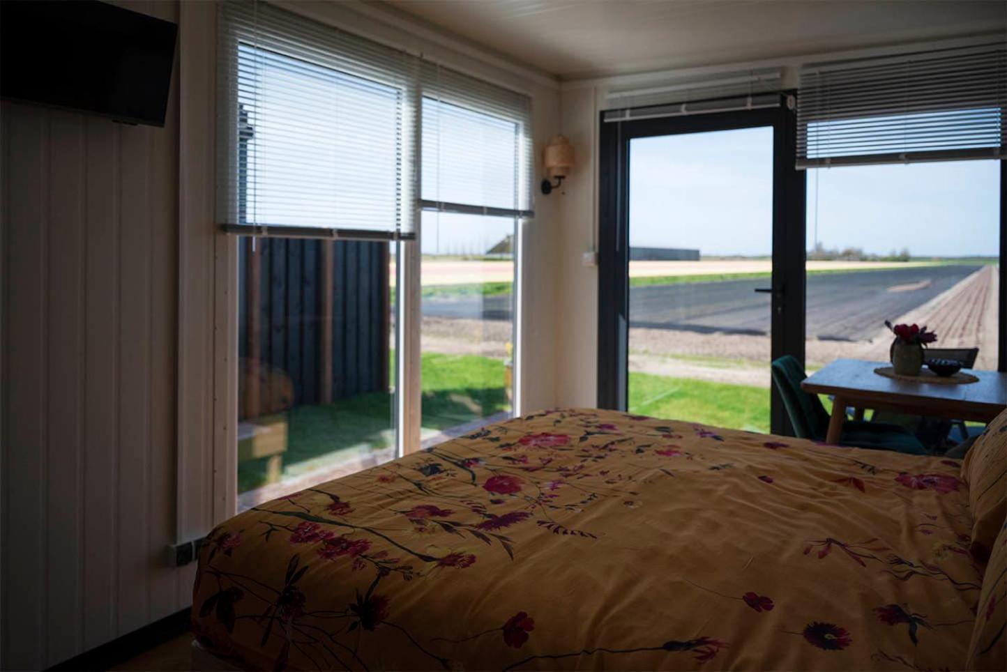 Bloem & Bed Bed & Breakfast 't Zand Luaran gambar