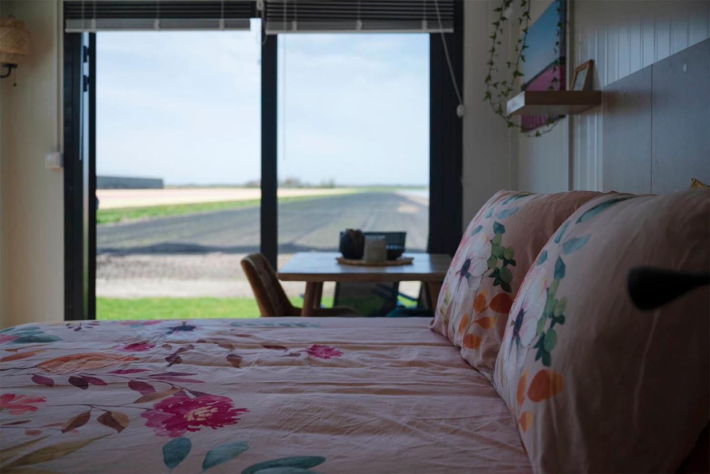 Bloem & Bed Bed & Breakfast 't Zand Luaran gambar
